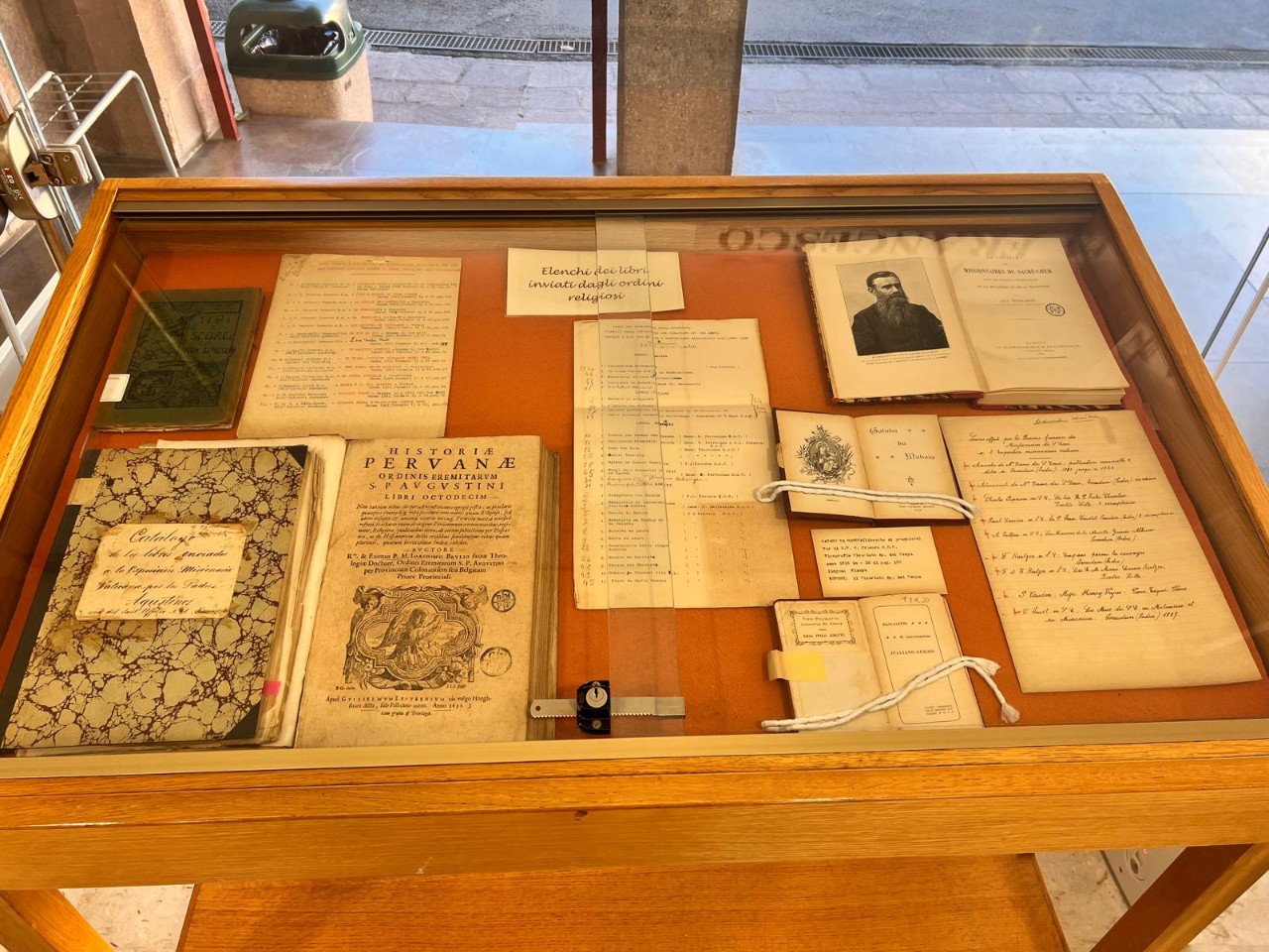 Elenchi originali dei libri inviati dalle congregazioni missionarie per l'Esposizione Vaticana